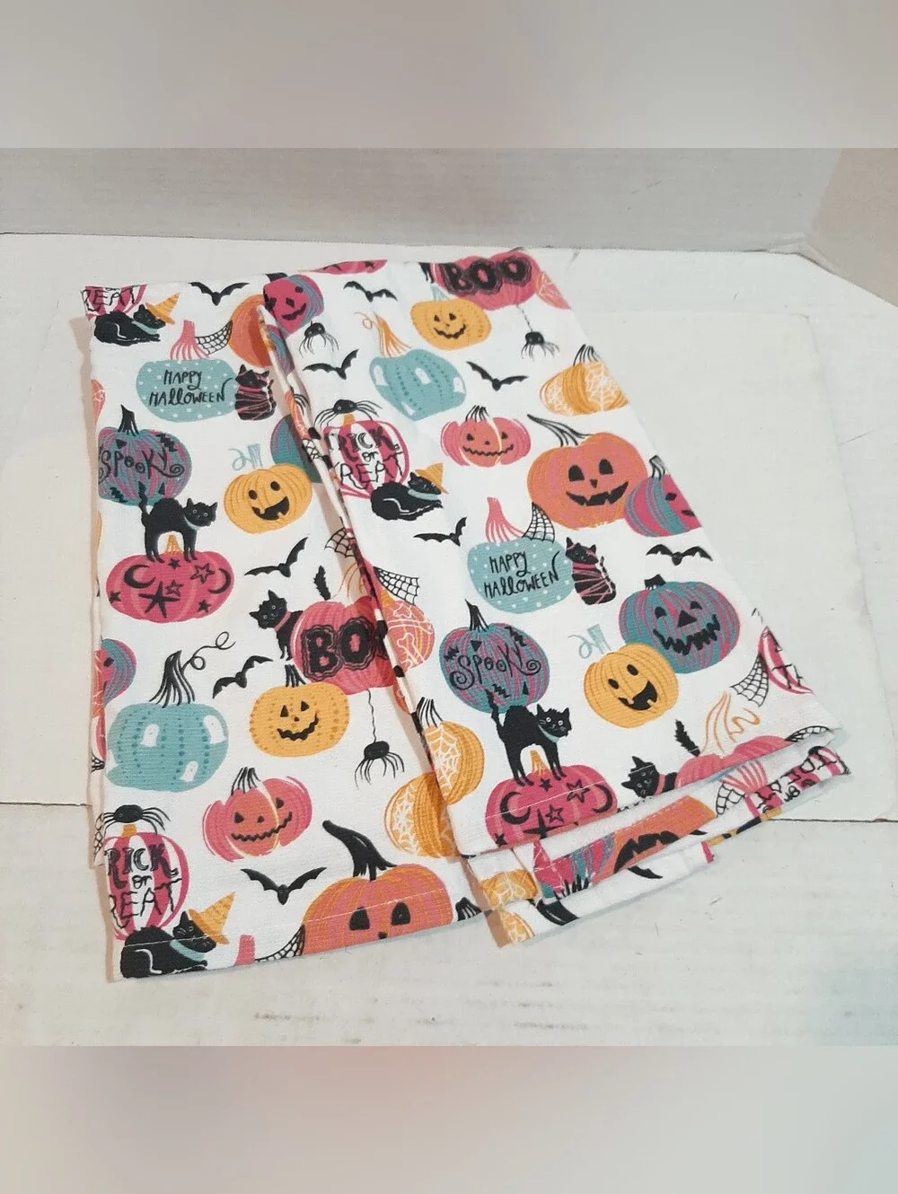 Set of 2 festive Halloween patterned kitchen towels
